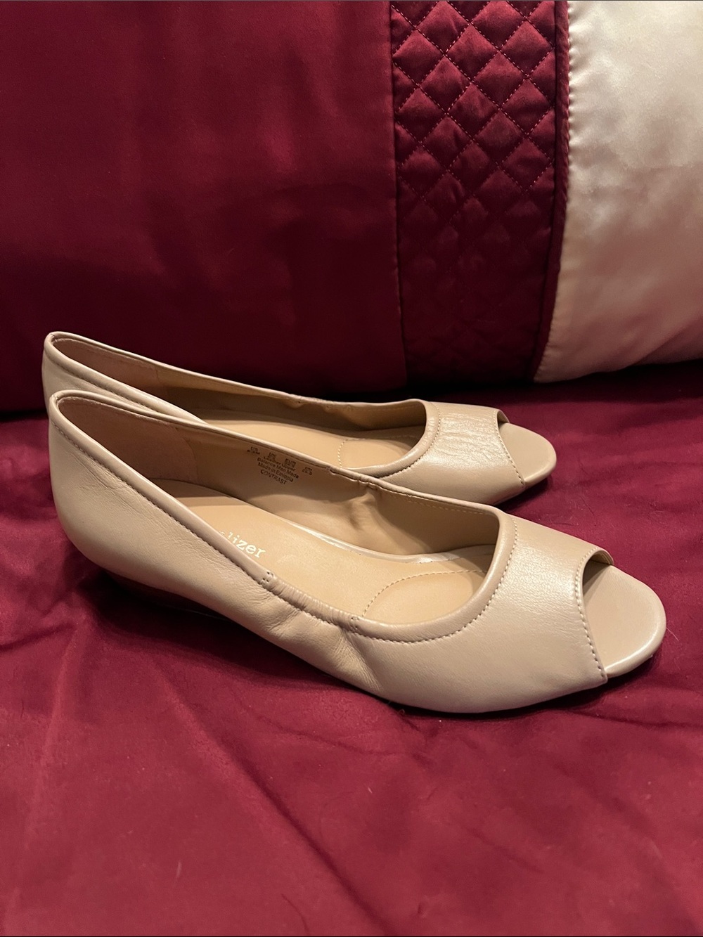 Naturalizer Women's Nude Peep-Toe Flats